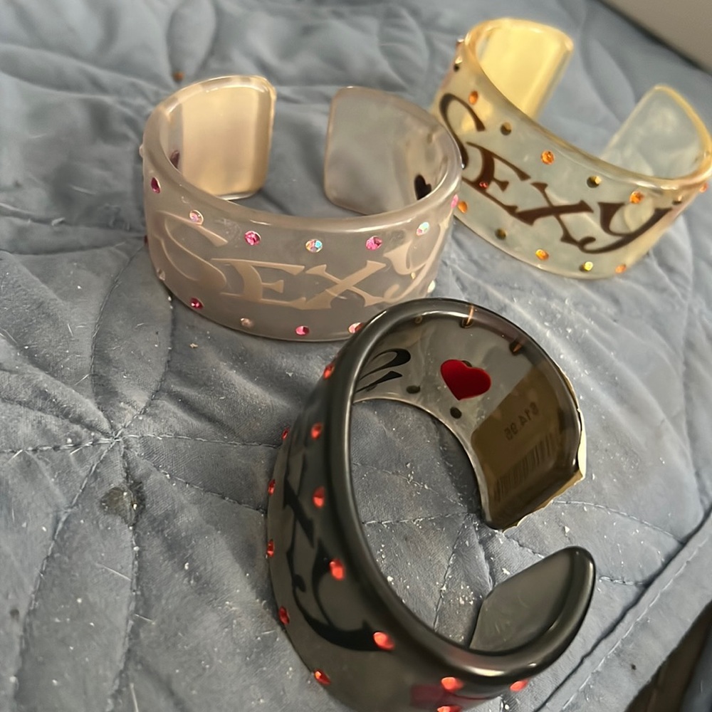Play boy bracelet